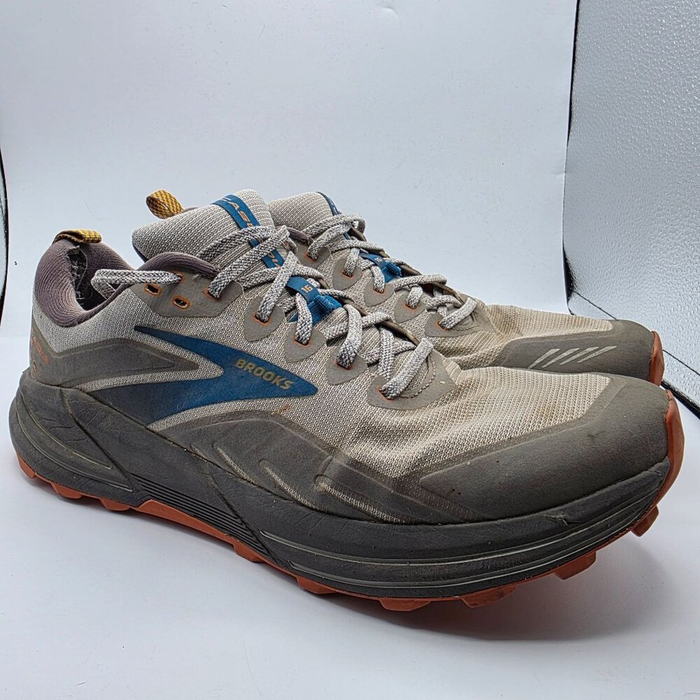 Brooks Cascadia 16 Mens Size 12 Oyster Mushroom Alloy Orange Athletic Shoes